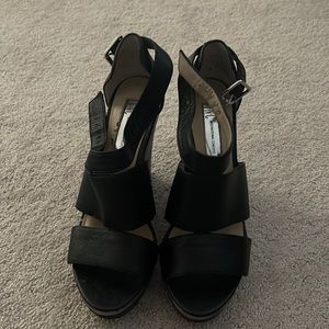 Inc international. Open toe wedges size 7